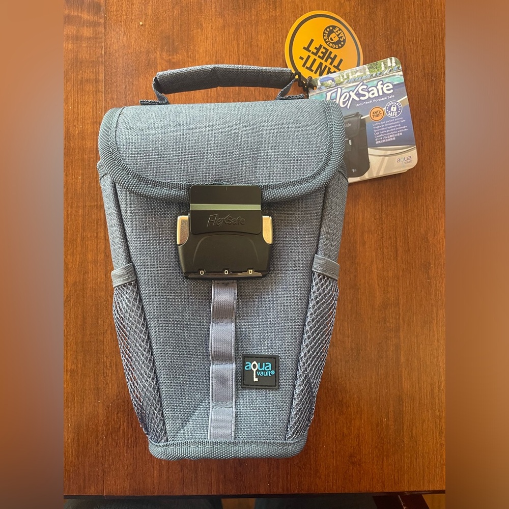 FlexSafe Gray Portable Safe Aqua vault bag. Gray. NWT.